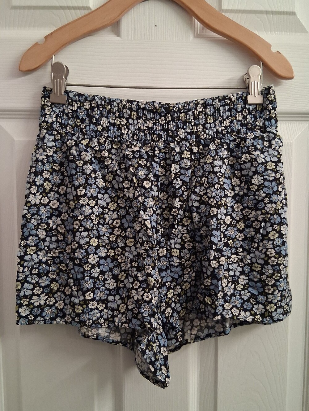 Divided Floral Shorts Size 4